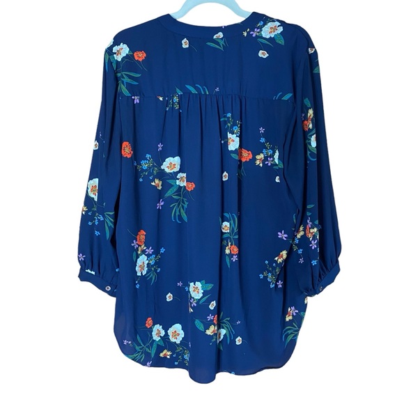 Vince Camuto Womens Blue Floral Top Size 2X Blouse V Neck 3/4 Sleeve Hi Low - Picture 7 of 12